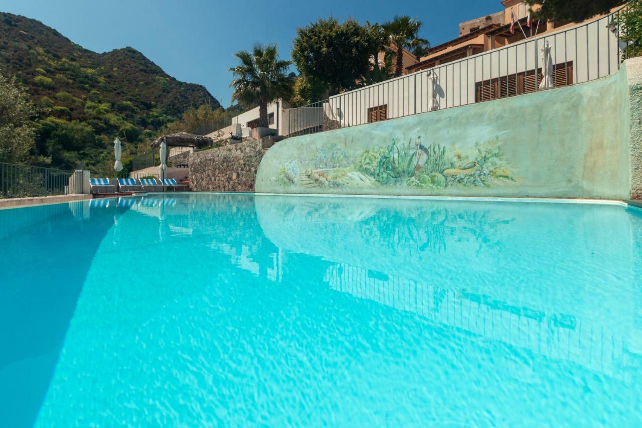 Hotel Residence La Villetta Canneto  Exterior photo