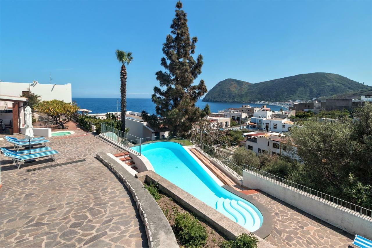 Hotel Residence La Villetta Canneto  Exterior photo
